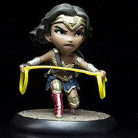 Wonder Woman Justice League Q-Fig