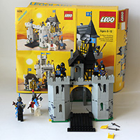 Lego Black Falcons Fortress Set 6074 - 99% complete