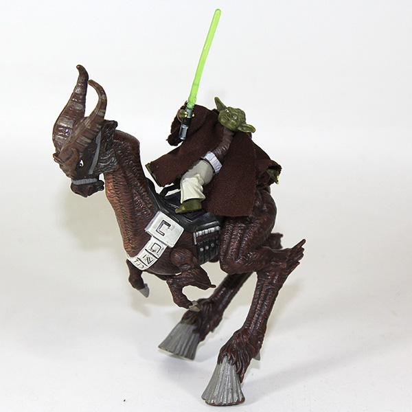 Star Wars 30th Anniversary Yoda with Kybuck Action Figures Loose